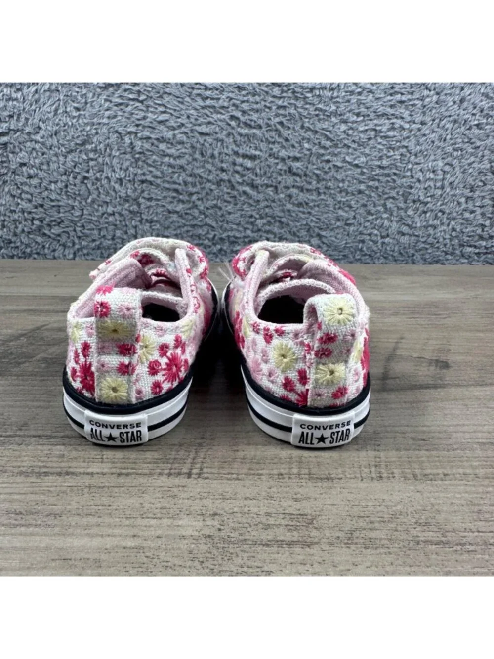 Converse Toddler All Star Floral Print Sneakers Size 5 Pink & White